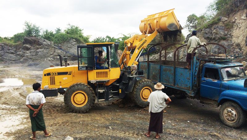 933 Wheel Loader